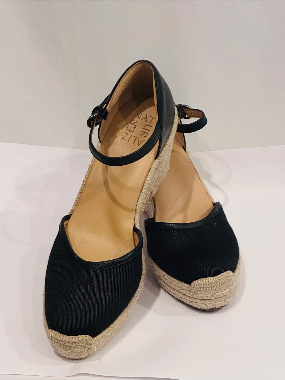 Naturalizer Black Espadrille Wedge Sandals Size 9.5 Comfort Shoes - Picture 4 of 16